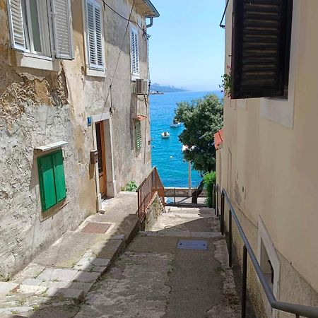 Apartment Zlatko , Ten Steps To The Sea Οπατία Εξωτερικό φωτογραφία