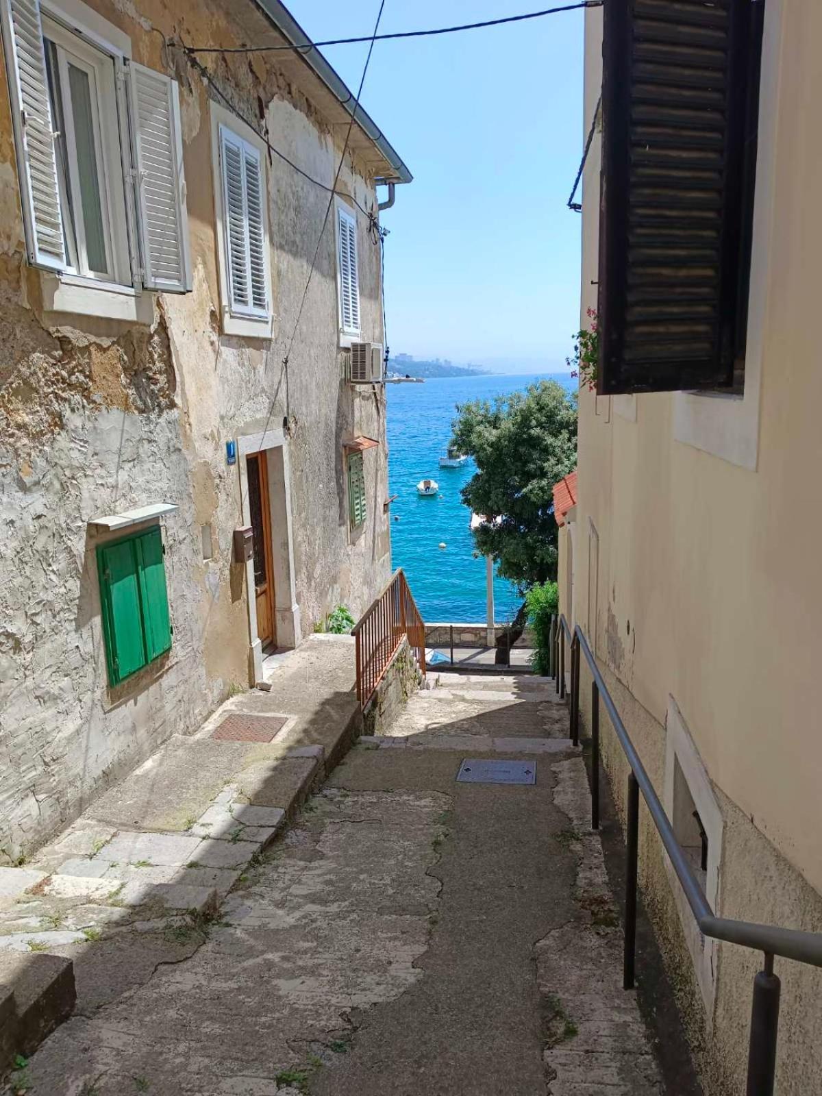 Apartment Zlatko , Ten Steps To The Sea Οπατία Εξωτερικό φωτογραφία