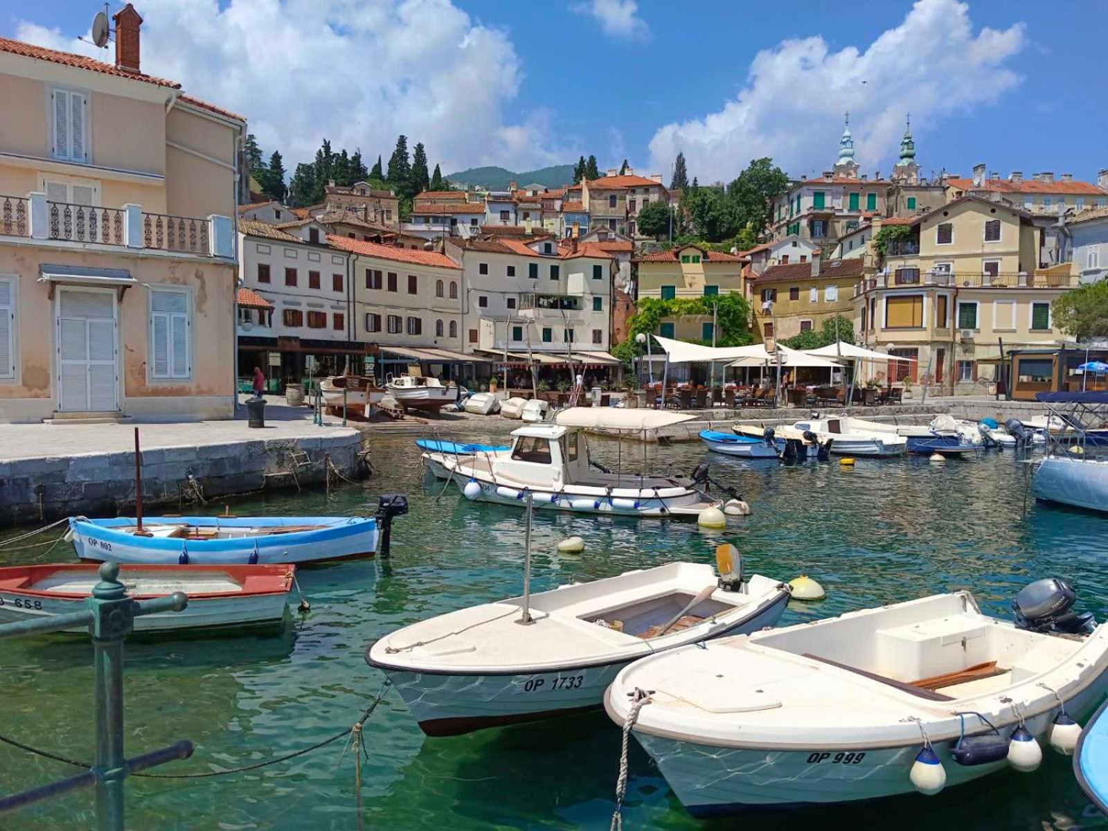 Apartment Zlatko , Ten Steps To The Sea Οπατία Εξωτερικό φωτογραφία